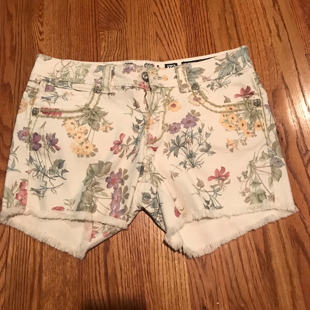 Floral miss me cut off shorts